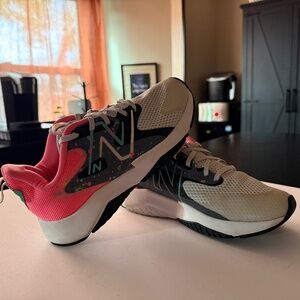 New Balance Rave Run V2 Lace